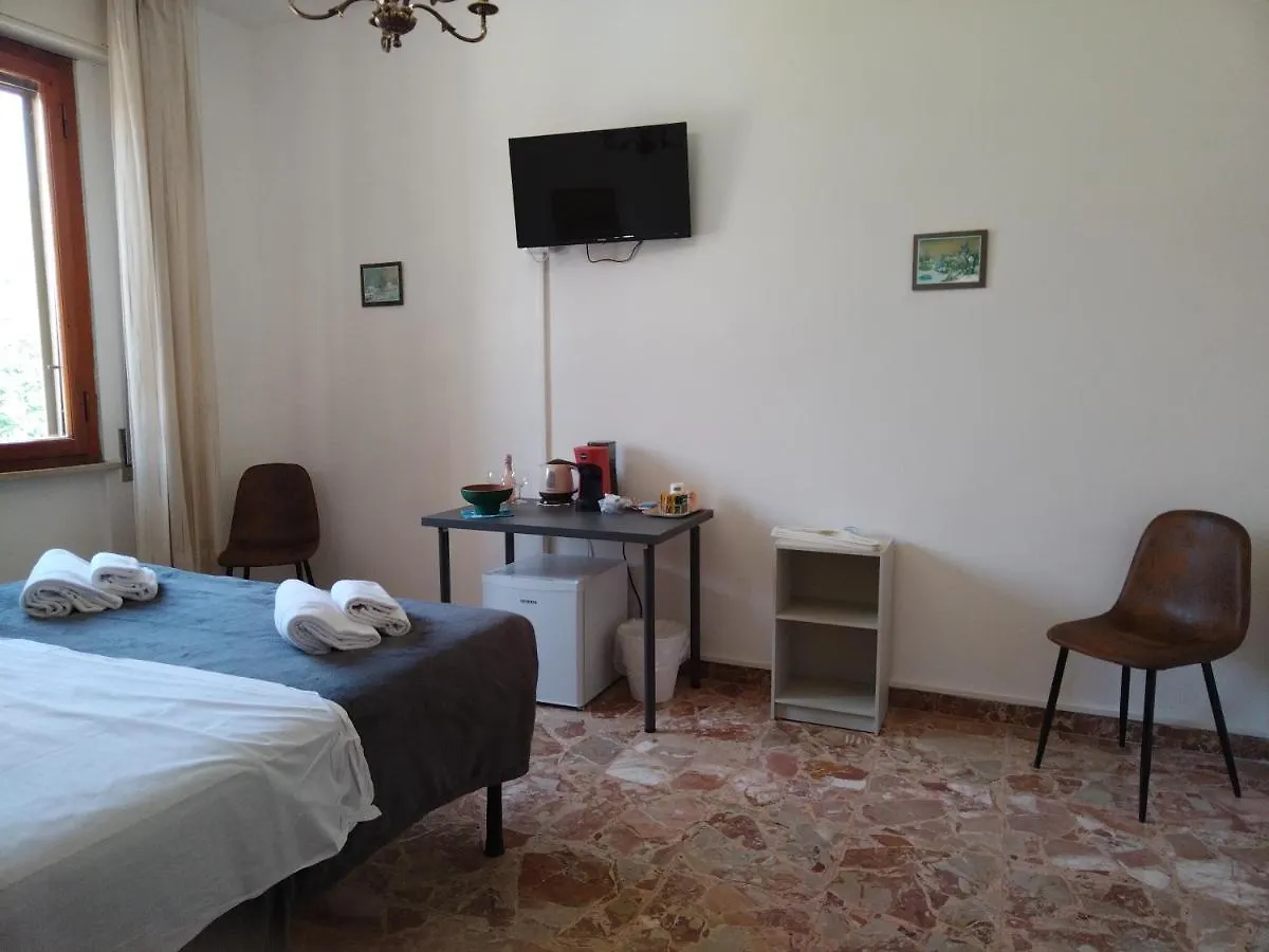 بيزا Olimpia Rooms 0*,